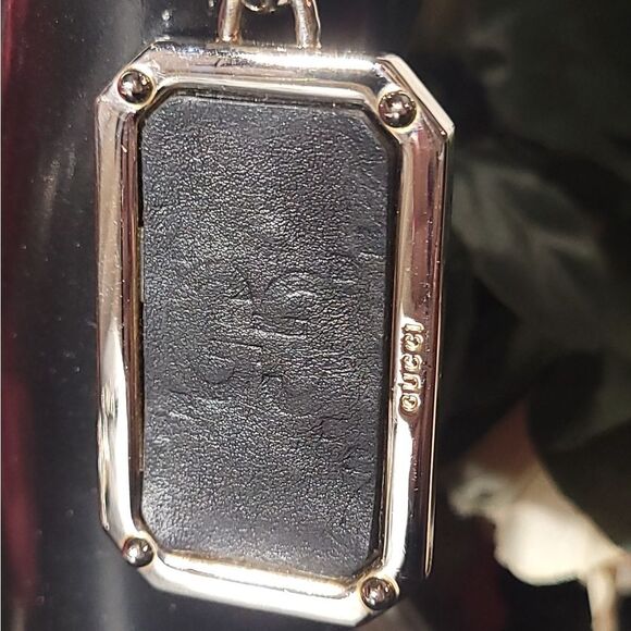 Gucci Leather Embossed Dog Tag KeyChain/Bag Charm GIFTABLE PRISTINE COND… - Picture 5 of 16